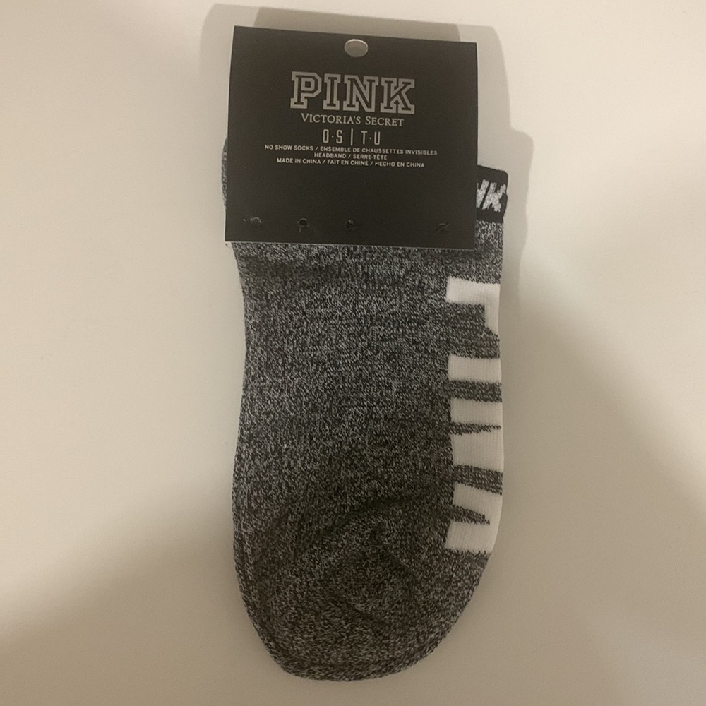 PINK by Victoria’s Secret | Grey Ankle Socks 2015 Vintage - Picture 2 of 4